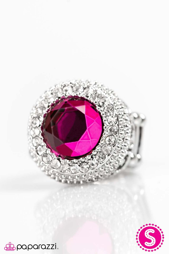 Paparazzi ♥ Royally Crystalline - Pink ♥ Ring