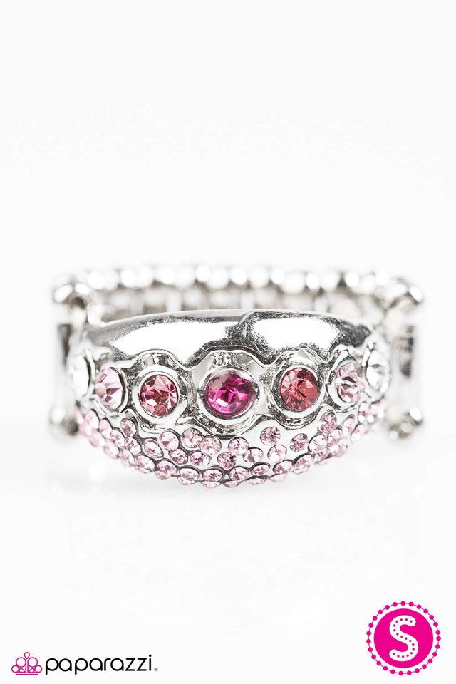 Paparazzi ♥ Finest Moment - Pink ♥ Ring