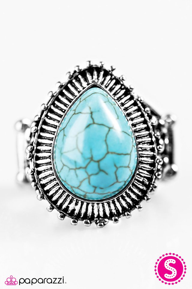 Paparazzi ♥ Give Em The Boot! - Blue ♥ Ring