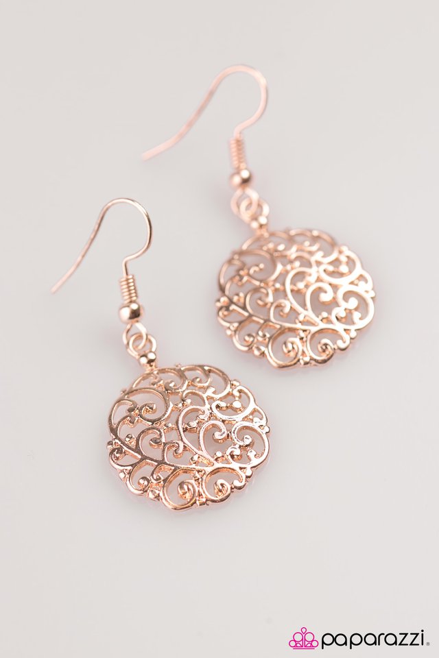 Paparazzi ♥ Whats Yours Is VINE - Rose Gold ♥ Earrings