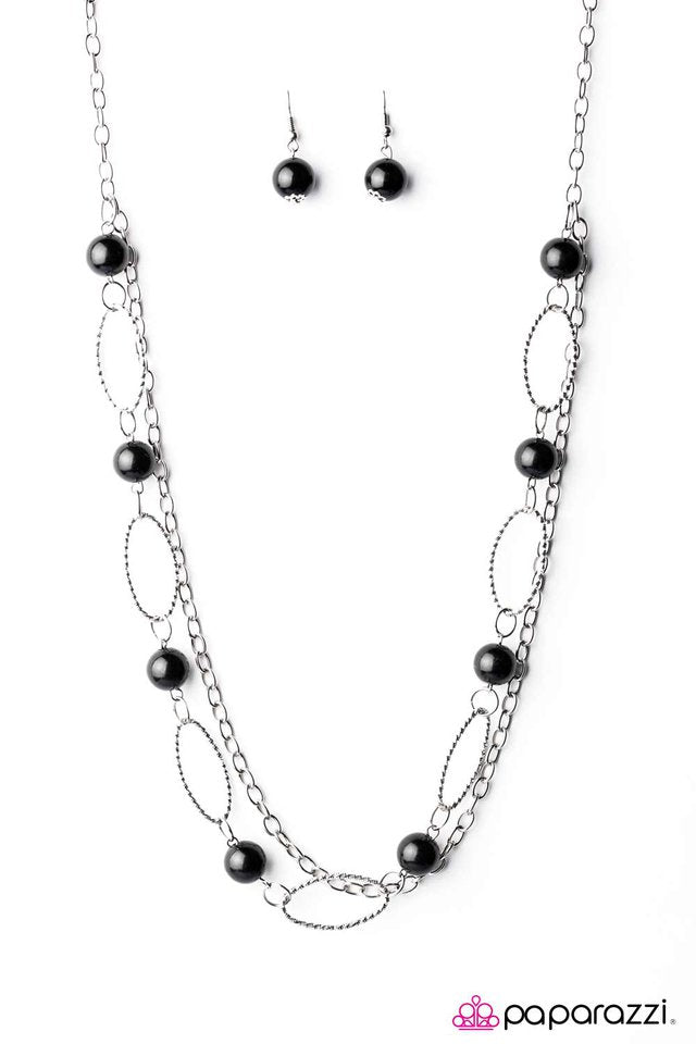 Paparazzi ♥ Season Finale - Black ♥ Necklace