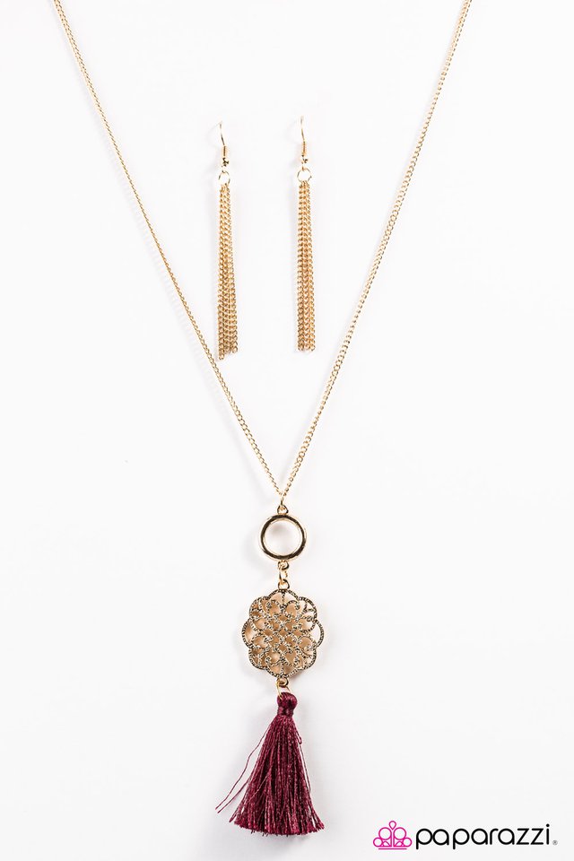 Paparazzi ♥ Lotus Lounge - Gold ♥ Necklace
