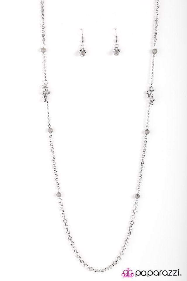 Paparazzi ♥ Twinkling Twilight - Silver ♥ Necklace