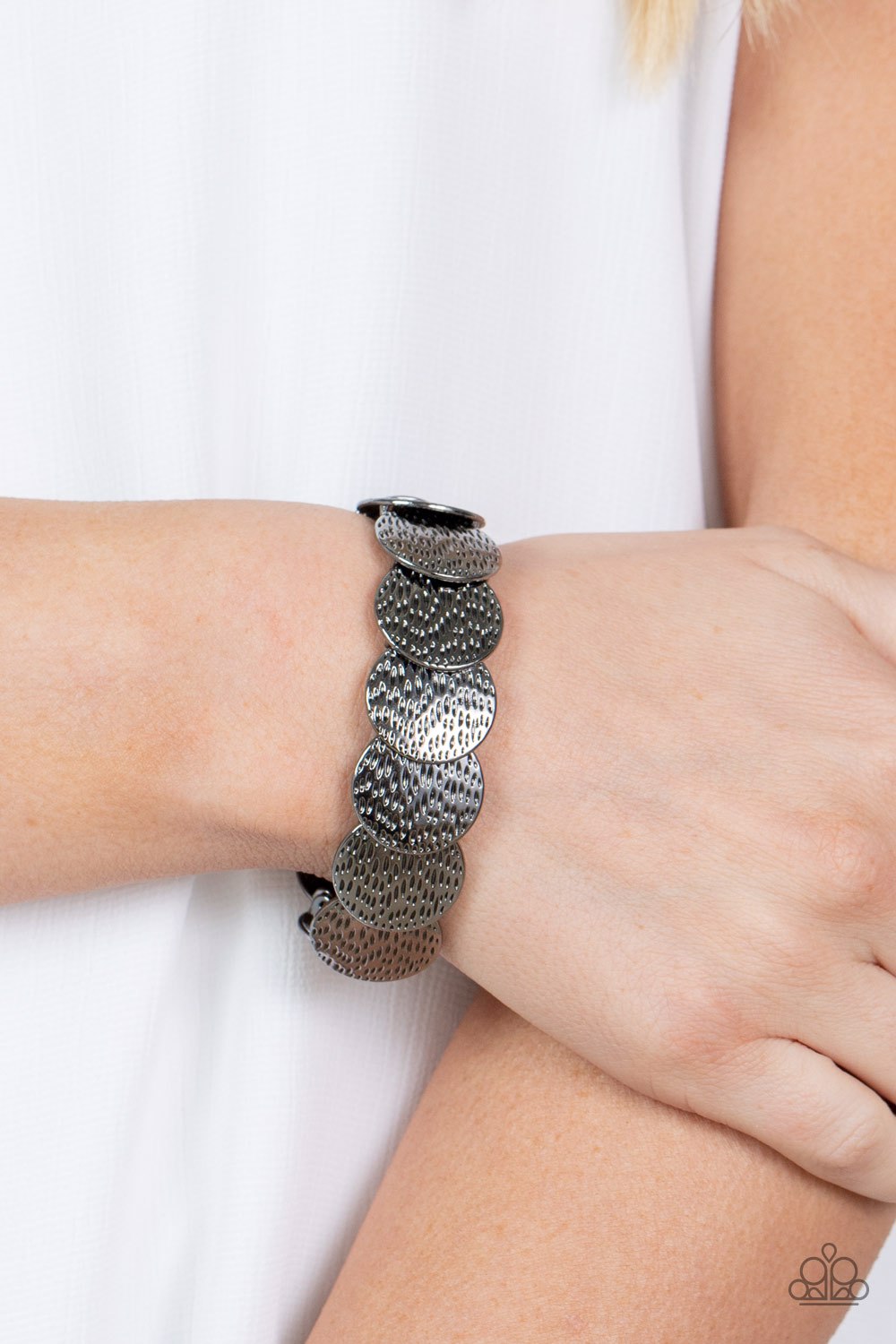 radioactive-reflections-black-p9ba-bkxx-105xx