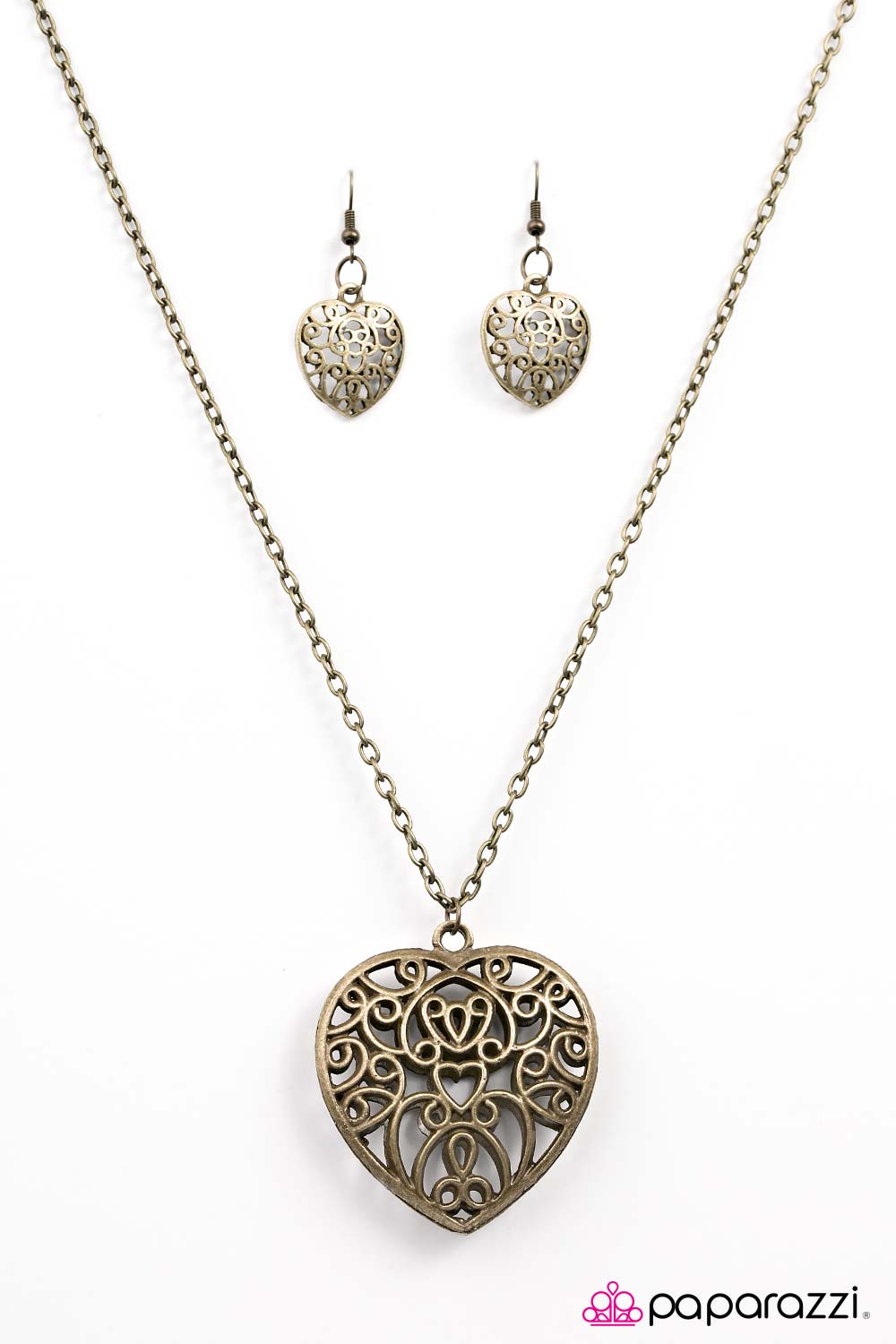 Paparazzi ♥ Deep In My Heart - Brass ♥ Necklace