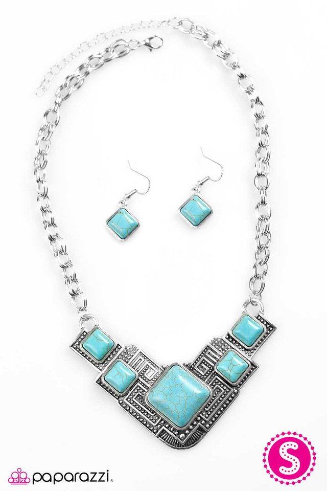 Paparazzi ♥ Way To Make An EMPRESS-ion! - Blue ♥ Necklace