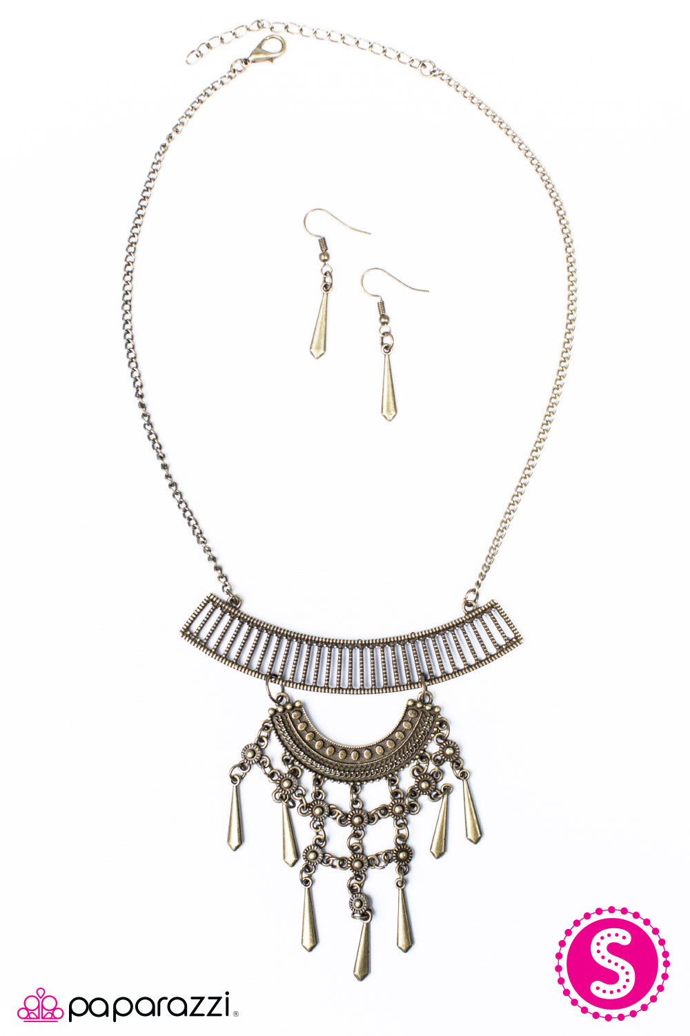 Paparazzi ♥ The Grand Geisha - Brass ♥ Necklace