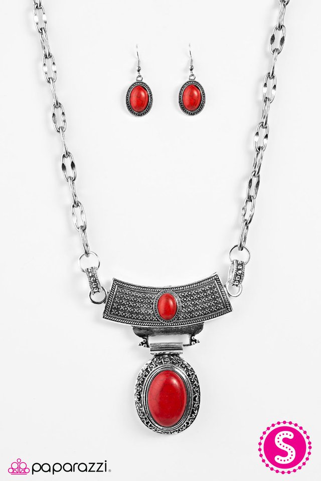 Paparazzi ♥ Dressed to EMPRESS - Red ♥ Necklace