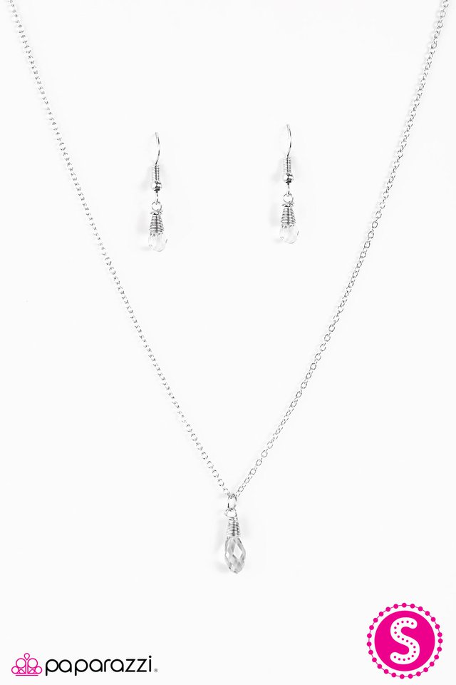 Paparazzi ♥ Light Of My Life - Silver ♥ Necklace