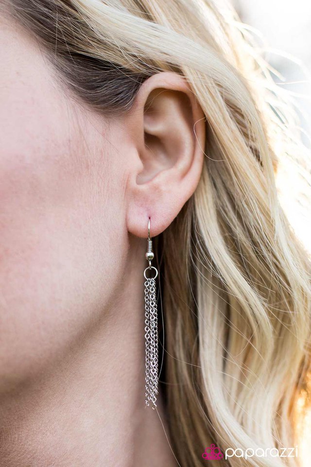 Paparazzi ♥ Moonlight Stroll - White ♥ Necklace