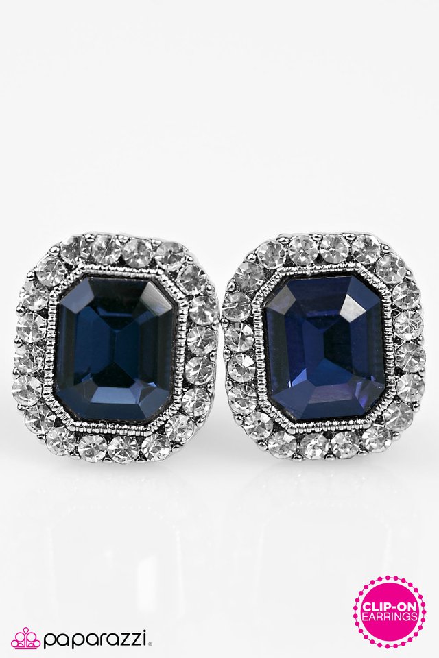 Paparazzi ♥ Moonlight Social - Blue ♥ Clip-On
