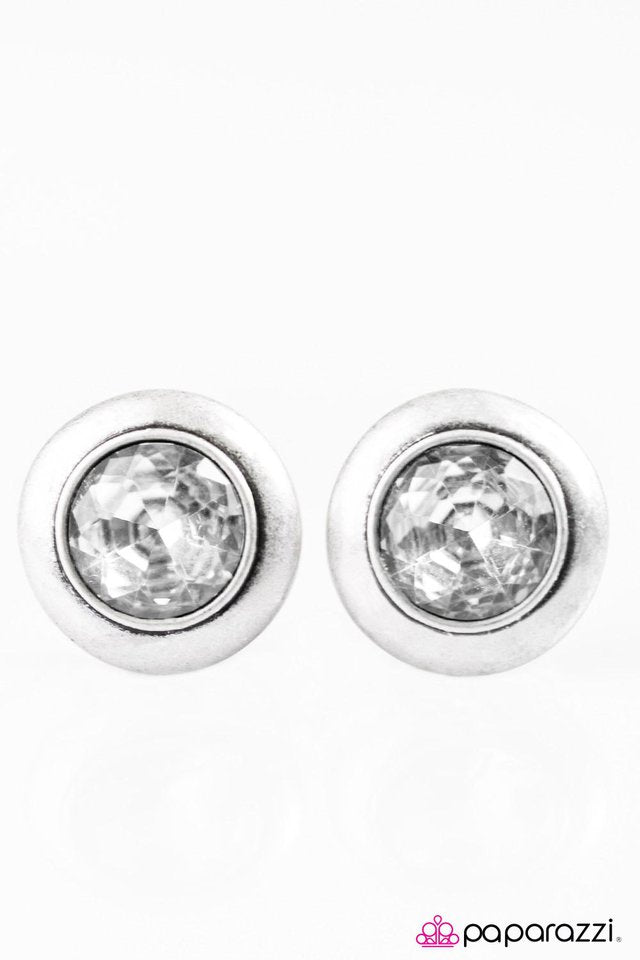 Paparazzi ♥ Going POST-al - White ♥ Post Earrings