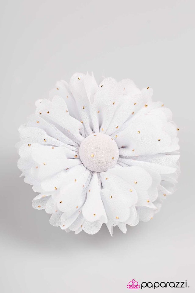 Paparazzi ♥ The Prize Shimmer - White ♥ Hair Clip