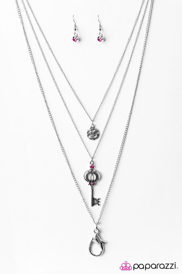 Paparazzi ♥ The Keys To The Kingdom - Pink ♥ Lanyard