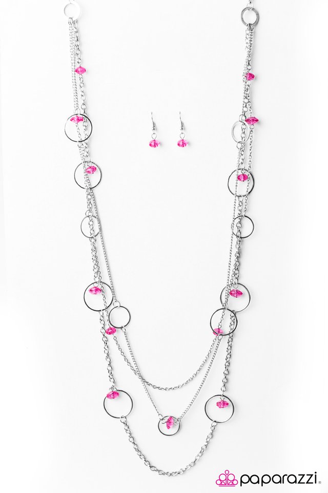 Paparazzi ♥ Footloose and Fancy Free - Pink ♥ Necklace