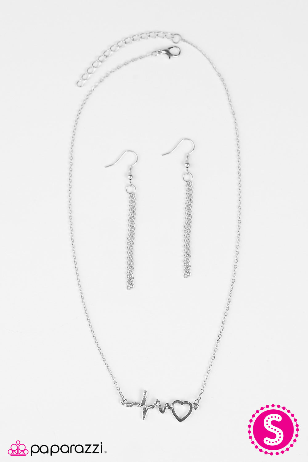 Paparazzi ♥ You Make My Heart Sing - Silver ♥ Necklace