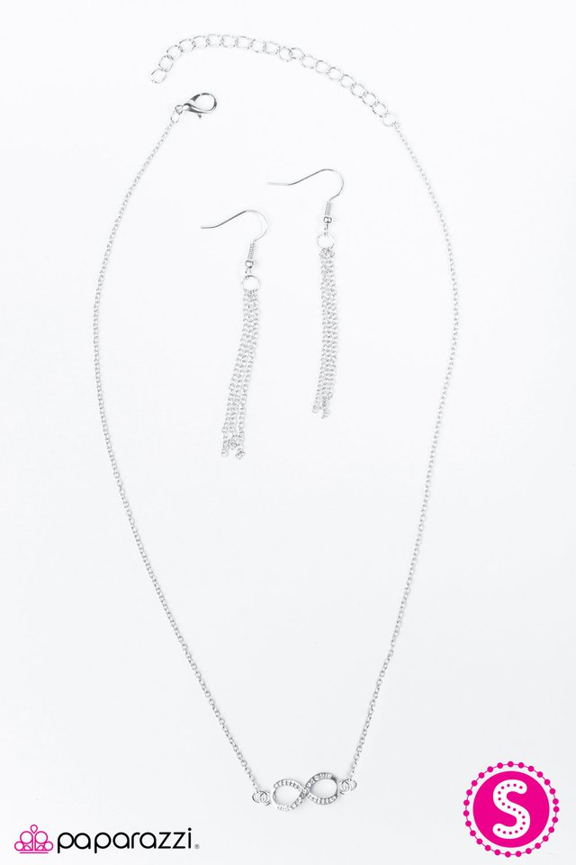 Paparazzi ♥ Perfect Timing - White ♥ Necklace