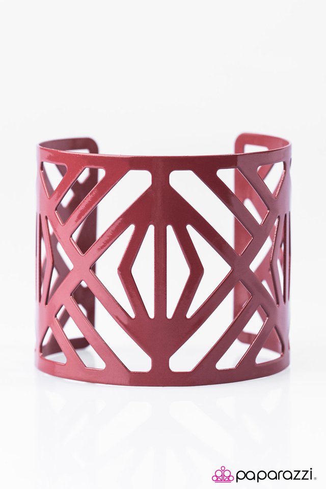 Paparazzi ♥ Queen Of The Amazon - Red ♥ Bracelet