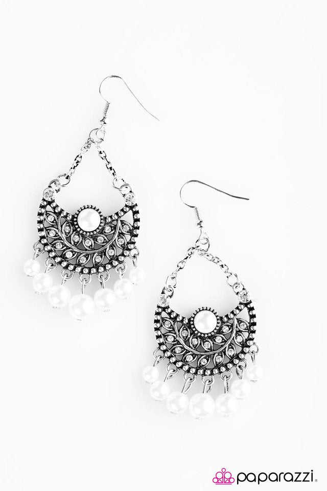 Paparazzi ♥ Opulent Orchards - White ♥ Earrings