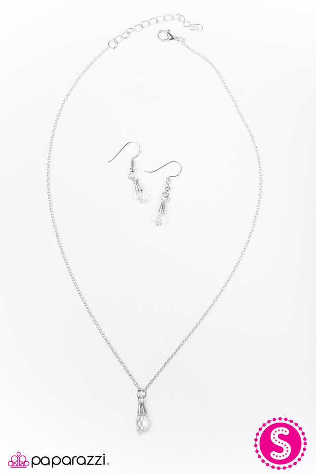 Paparazzi ♥ Light Of My Life - White ♥ Necklace