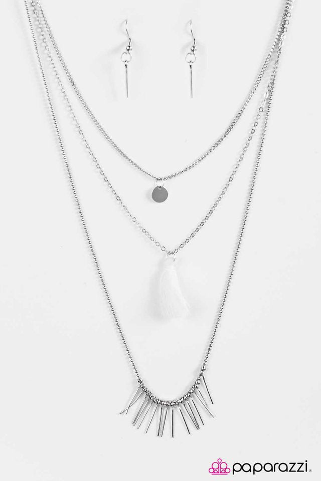 Paparazzi ♥ Foxy Foxtrot - White ♥ Necklace