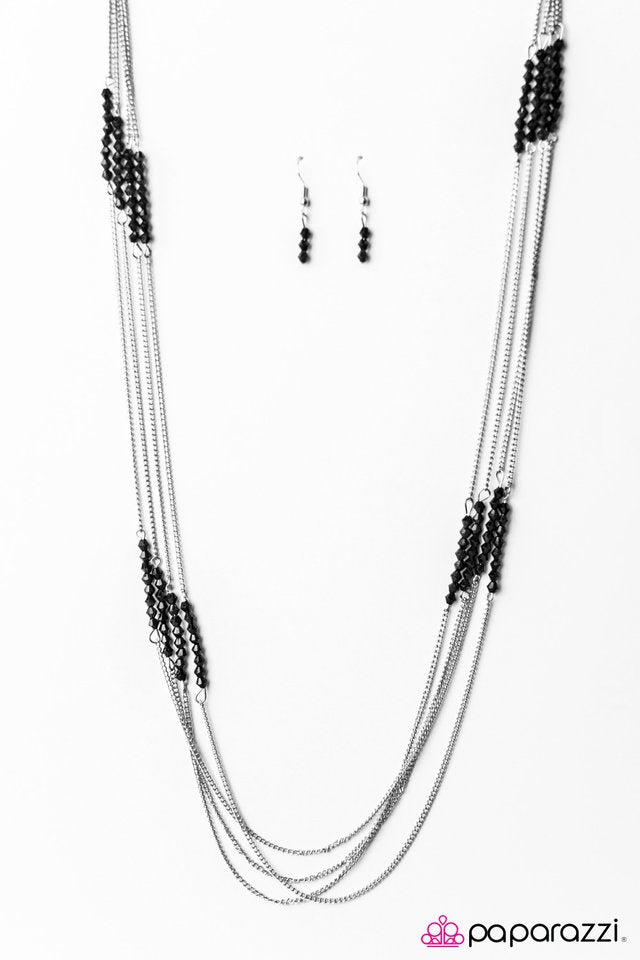 Paparazzi ♥ Catching Fire - Black ♥ Necklace