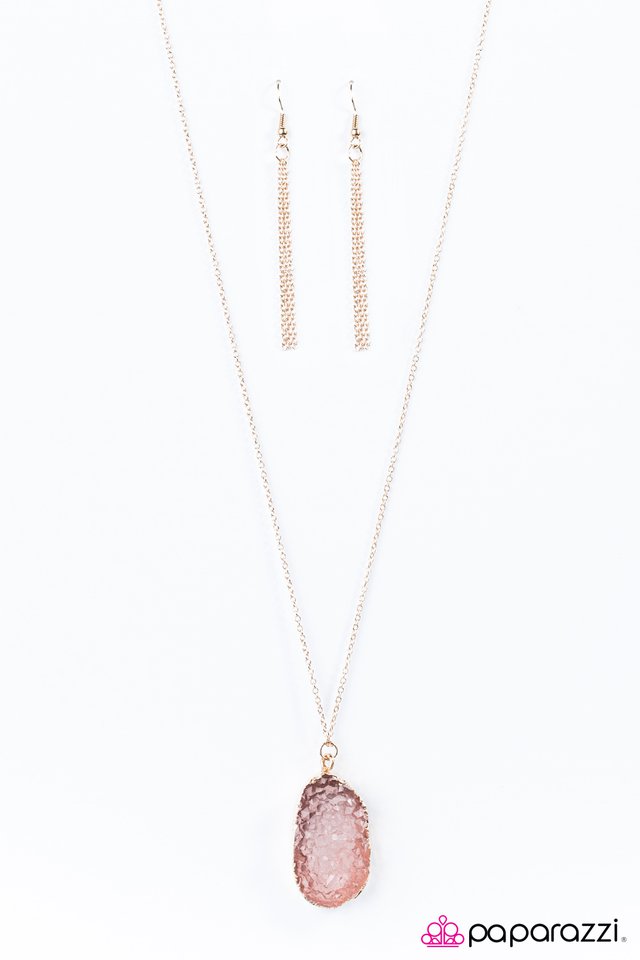 Paparazzi ♥ Glitter Girl - Gold ♥ Necklace