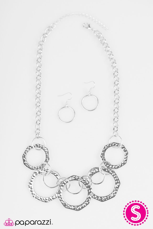 Paparazzi ♥ Cave Couture - Silver ♥ Necklace