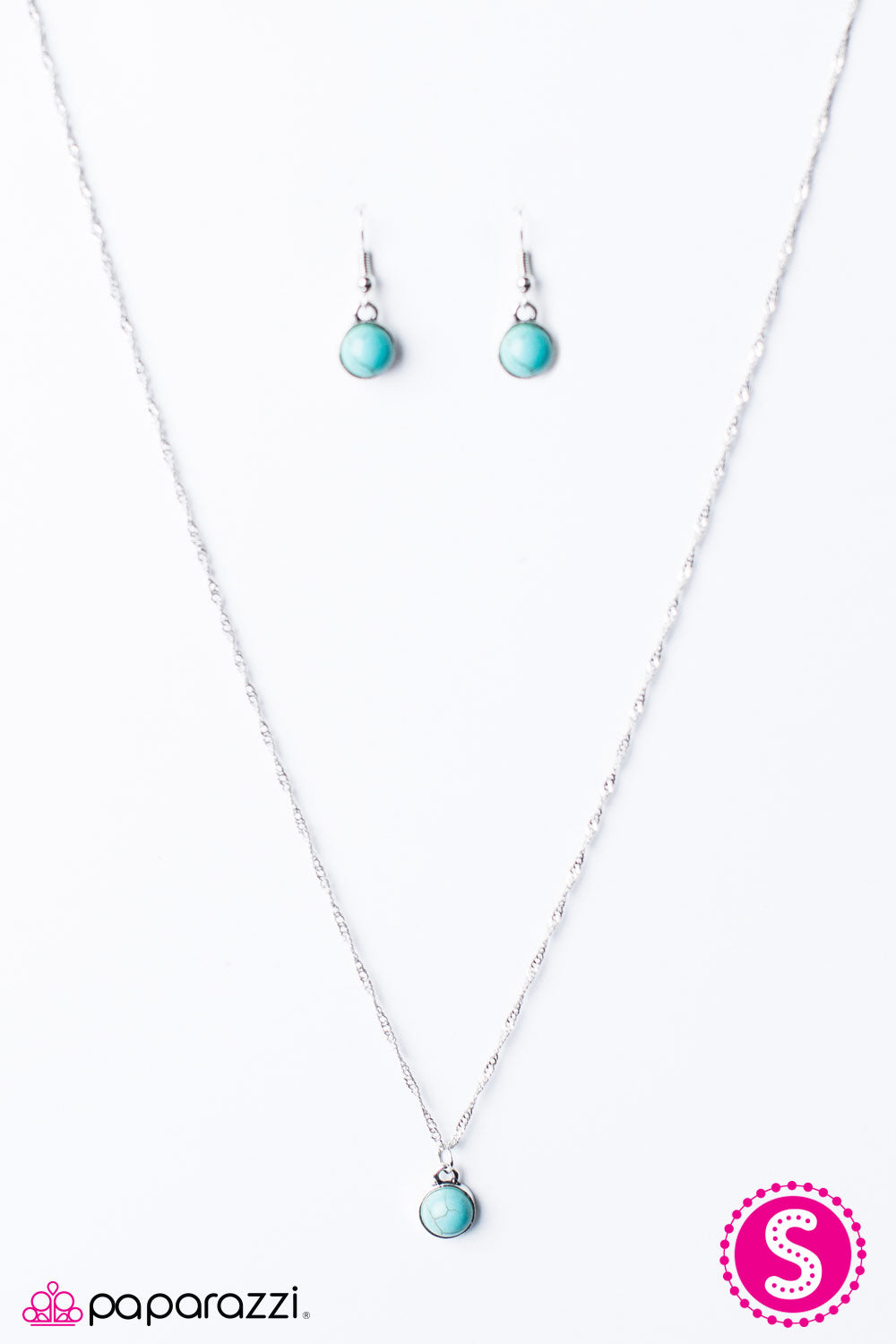 Paparazzi ♥ Miss Inde-PENDANT - Blue ♥ Necklace
