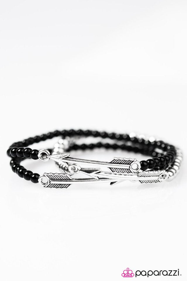 Paparazzi ♥ Ready, Aim, Fire! - Black ♥ Bracelet