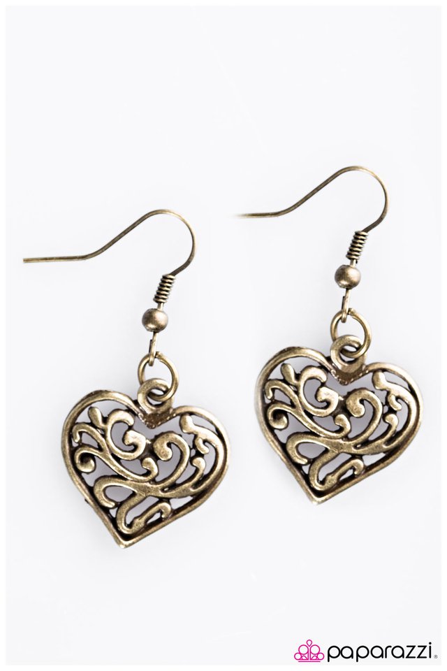 Paparazzi ♥ Fireheart - Brass ♥ Earrings