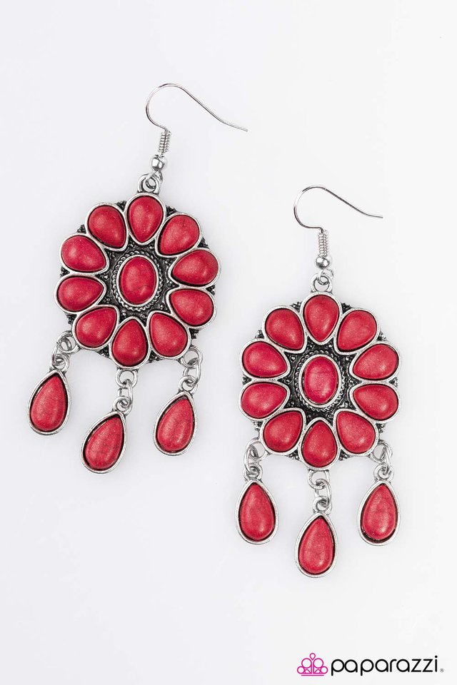 Paparazzi ♥ Stone Harmony - Red ♥ Earrings