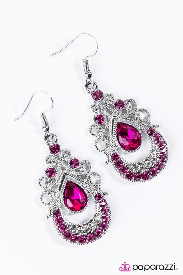 Paparazzi ♥ Teardrop Fantasies - Pink ♥ Earrings