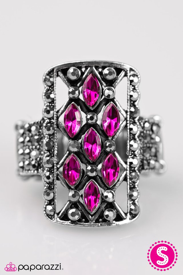 Paparazzi ♥ Let Me Adjust My Crown - Pink ♥ Ring