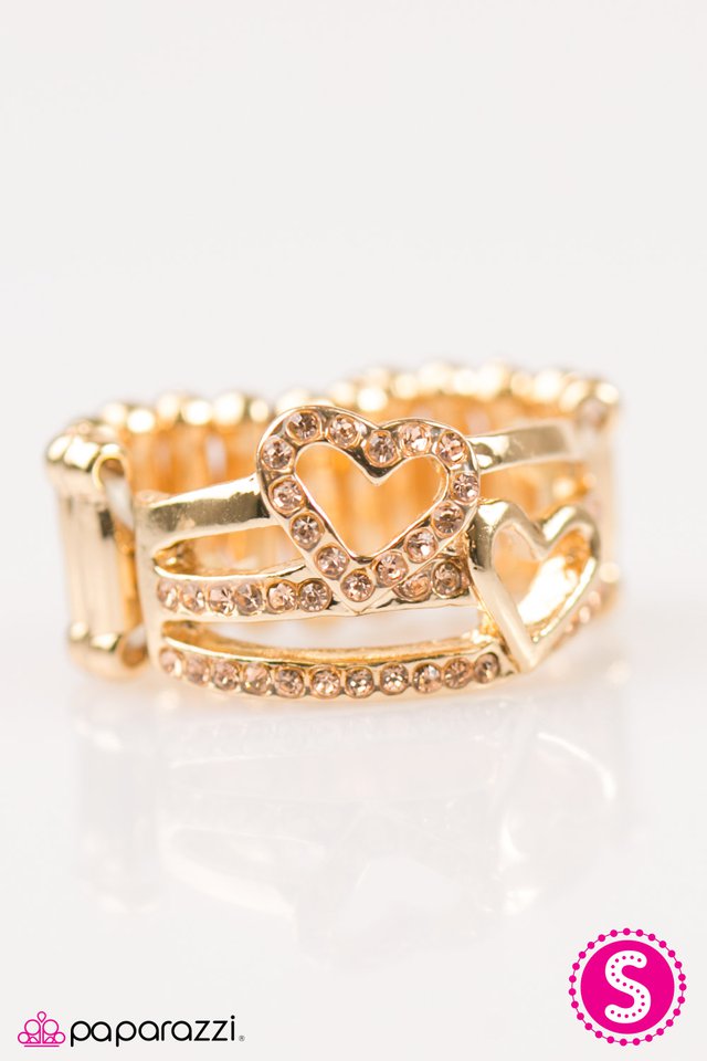 Paparazzi ♥ Heart Harmonics - Gold ♥ Ring