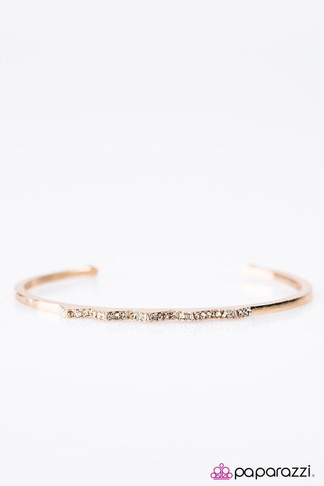 Paparazzi ♥ Bite The Bullet - Gold ♥ Bracelet