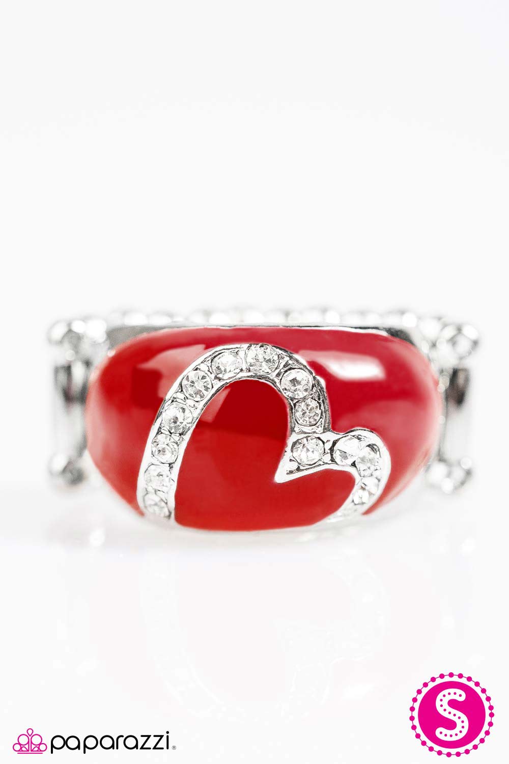 Paparazzi ♥ Fearless Heart - Red ♥ Ring