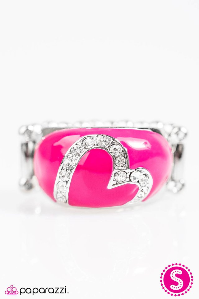 Paparazzi ♥ Fearless Heart - Pink ♥ Ring
