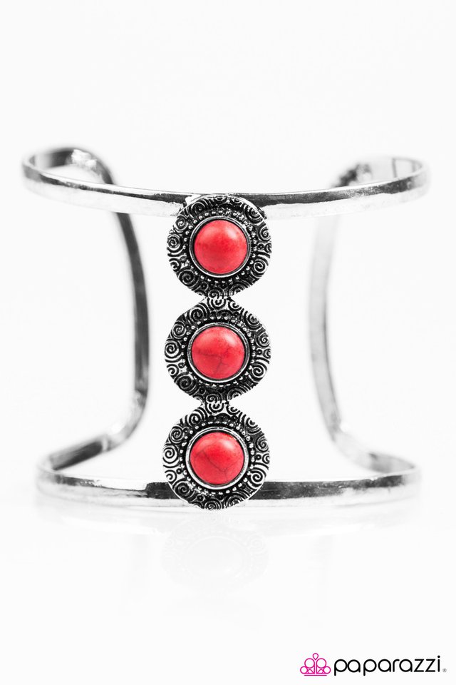 Paparazzi ♥ Meadow Melody - Red ♥ Bracelet