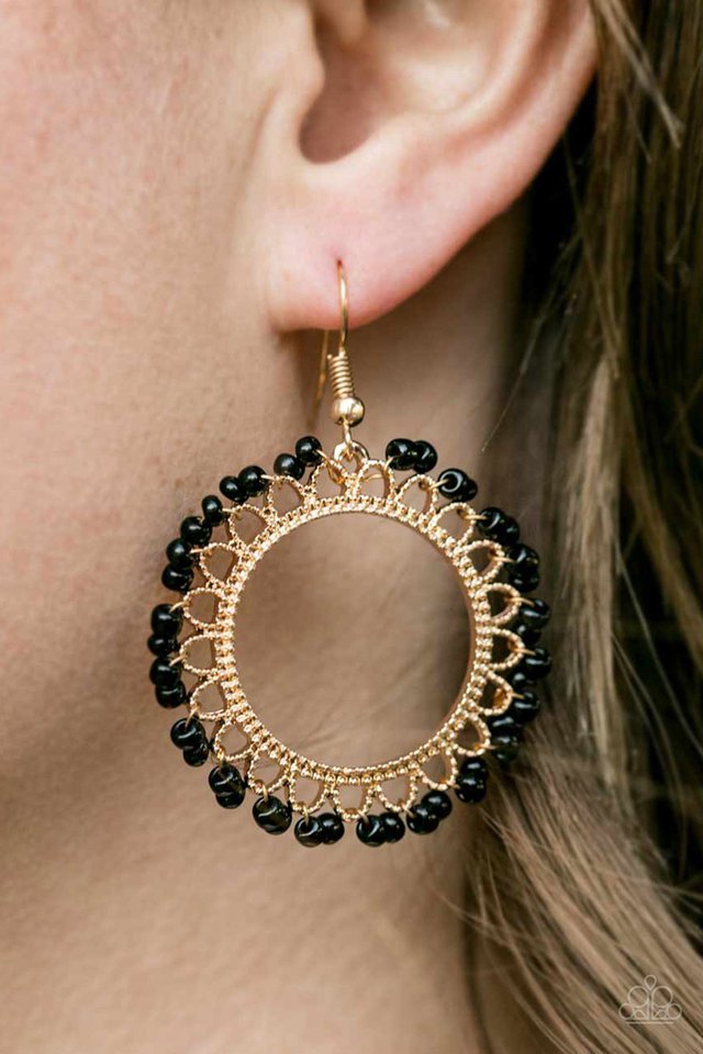 Paparazzi ♥ Shake That Tambourine - Black ♥ Earrings