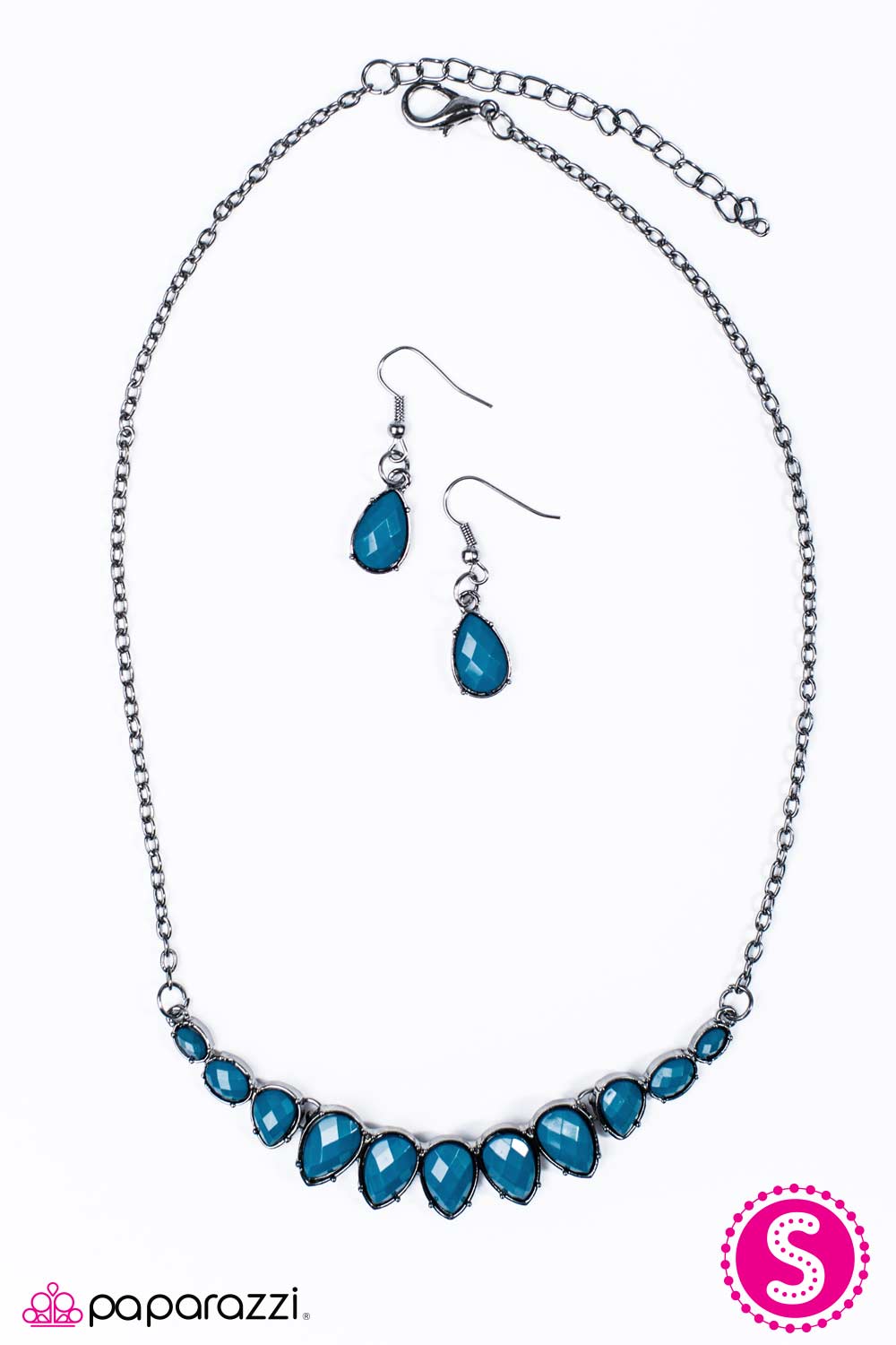 Paparazzi ♥ Harlem Heirloom - Blue ♥ Necklace