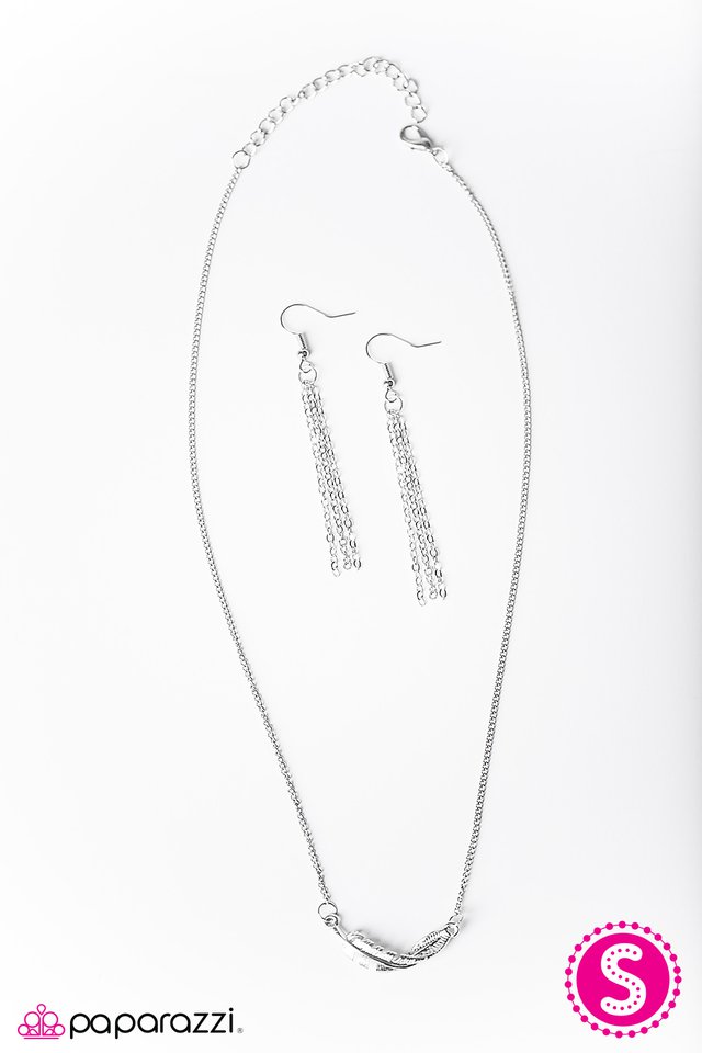 Paparazzi ♥ Sky Sailing - Silver ♥ Necklace