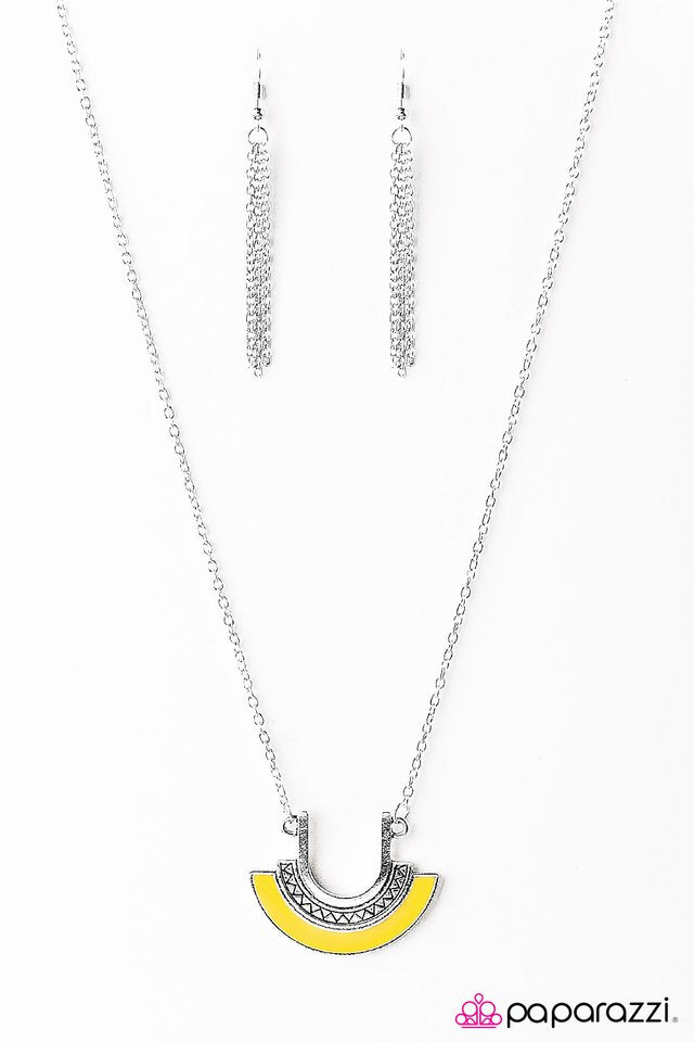 Paparazzi ♥ Foxy Cleopatra - Yellow ♥ Necklace