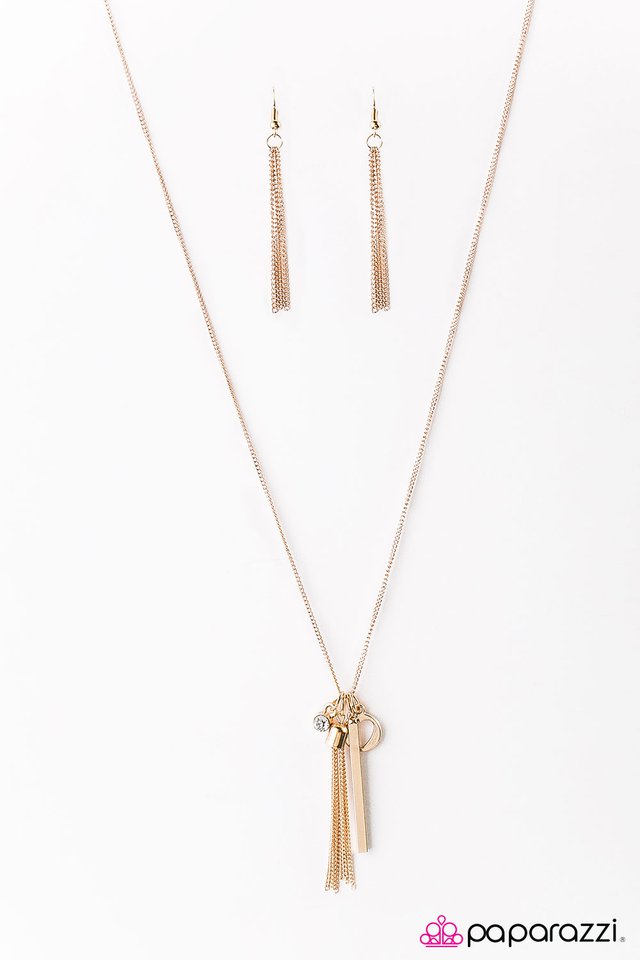 Paparazzi ♥ GLEAM Team - Gold ♥ Necklace