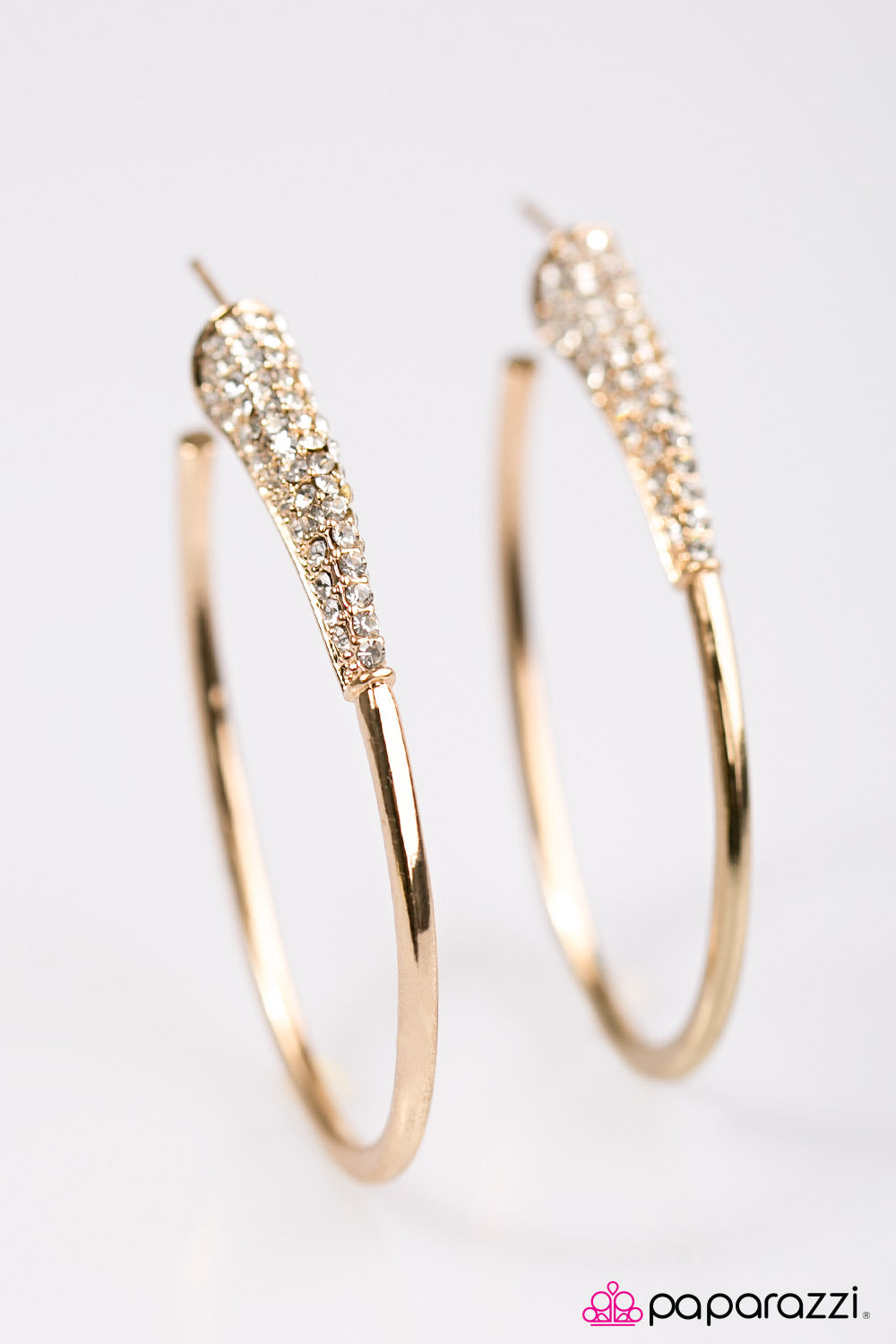 Paparazzi ♥ Winter Ice - Gold ♥ Earrings