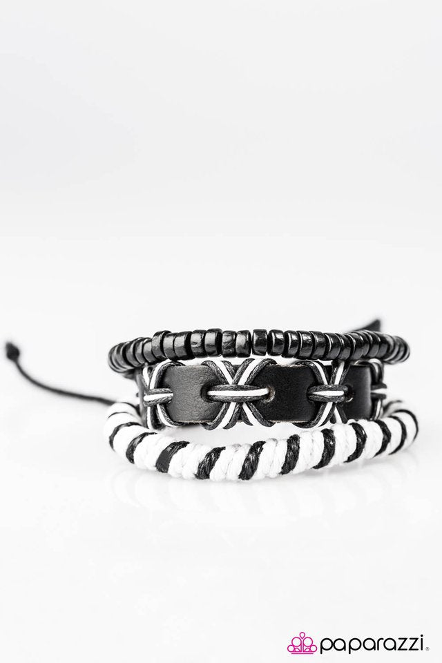 Paparazzi ♥ Off The Radar - White ♥ Bracelet