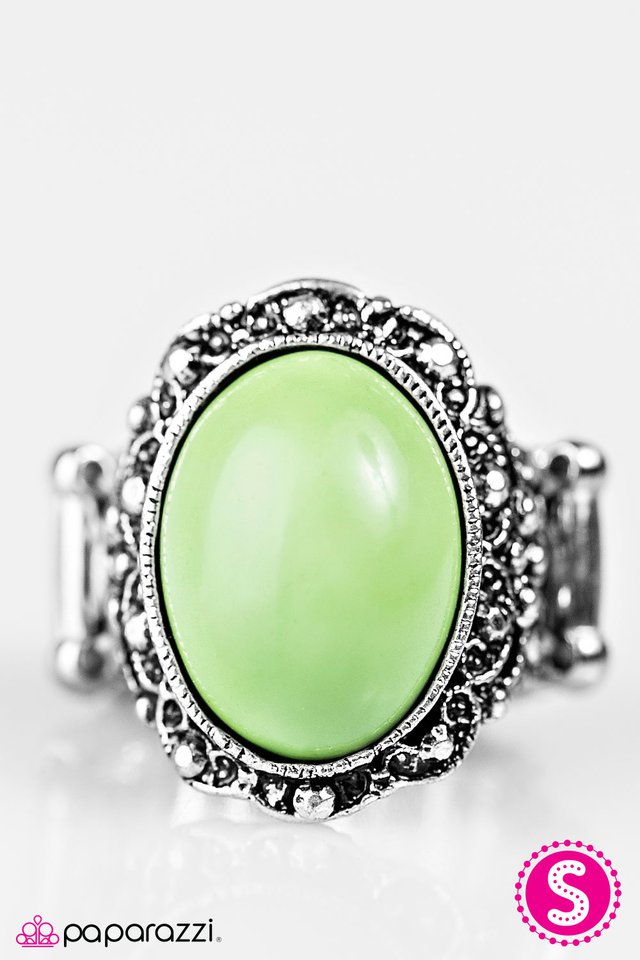 Paparazzi ♥ Spring Dream - Green ♥ Ring