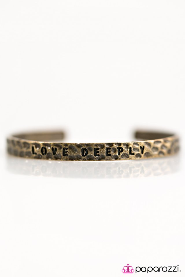 Paparazzi ♥ Love Deeply - Brass ♥ Bracelet