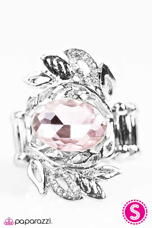 Paparazzi ♥ Glamor Garden - Pink ♥ Ring