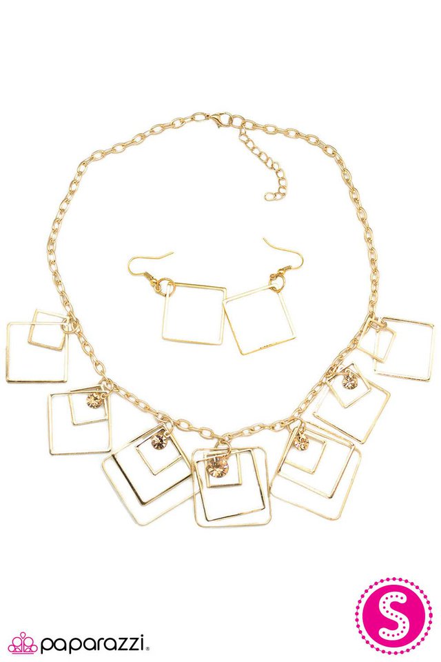 Paparazzi ♥ Tipping Point - Gold ♥ Necklace